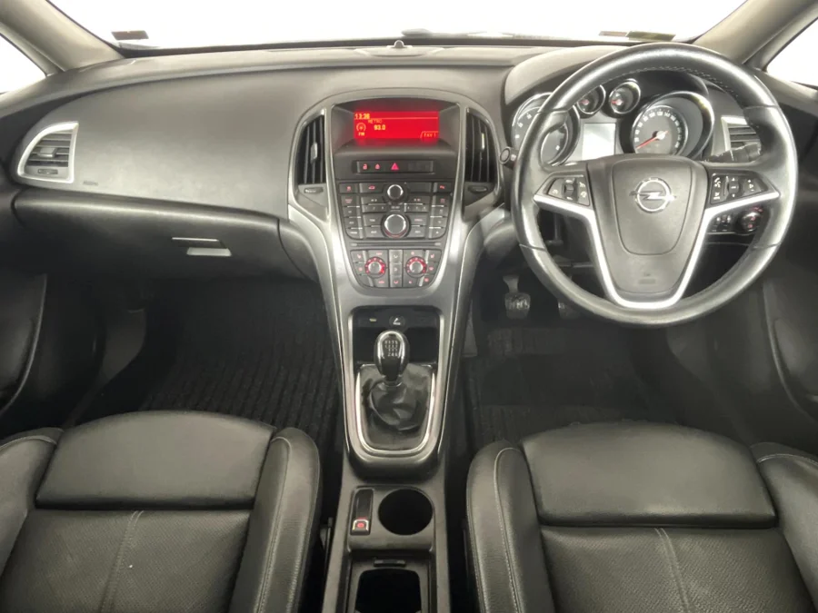 Used 2014 Opel Astra sedan 1.6 Turbo Cosmo - WeBuyCars Richmond Used 2014 Opel Astra sedan 1.6 Turbo Cosmo - WeBuyCars Richmond