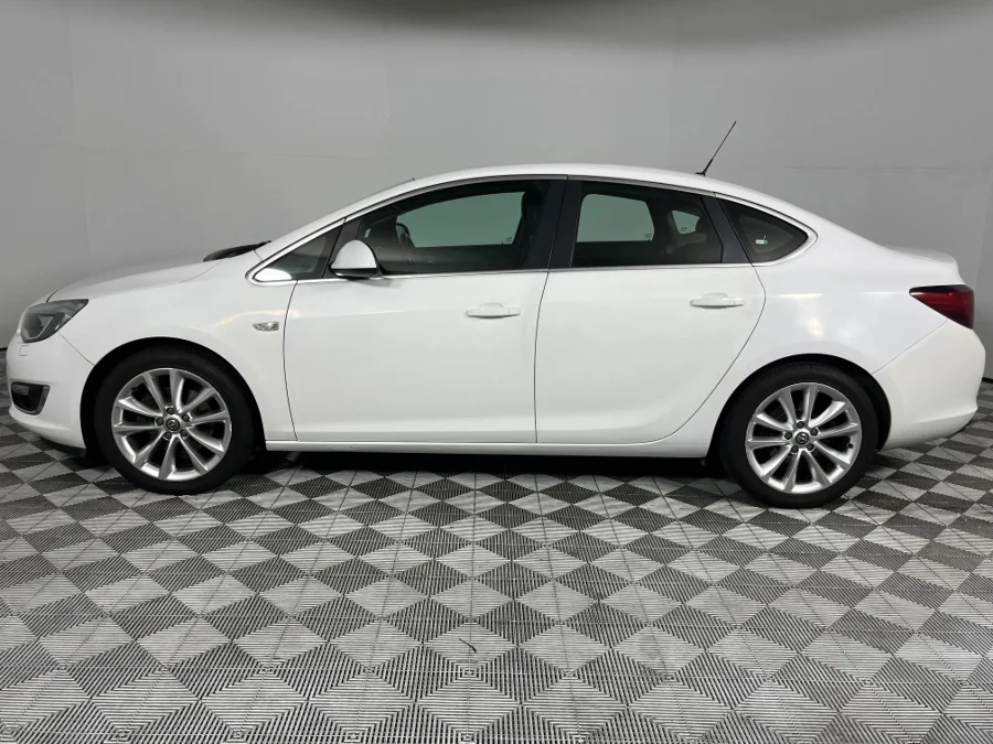 Used 2014 Opel Astra sedan 1.6 Turbo Cosmo - WeBuyCars Richmond Used 2014 Opel Astra sedan 1.6 Turbo Cosmo - WeBuyCars Richmond
