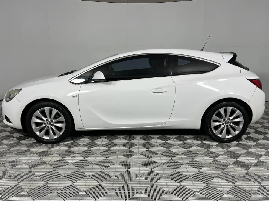 Used 2014 Opel Astra GTC 1.6 Turbo Sport - WeBuyCars Epping Used 2014 Opel Astra GTC 1.6 Turbo Sport - WeBuyCars Epping