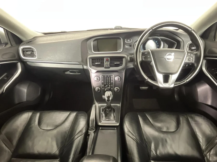 Used 2014 Volvo V40 D3 Excel - WeBuyCars Pietermaritzburg Used 2014 Volvo V40 D3 Excel - WeBuyCars Pietermaritzburg