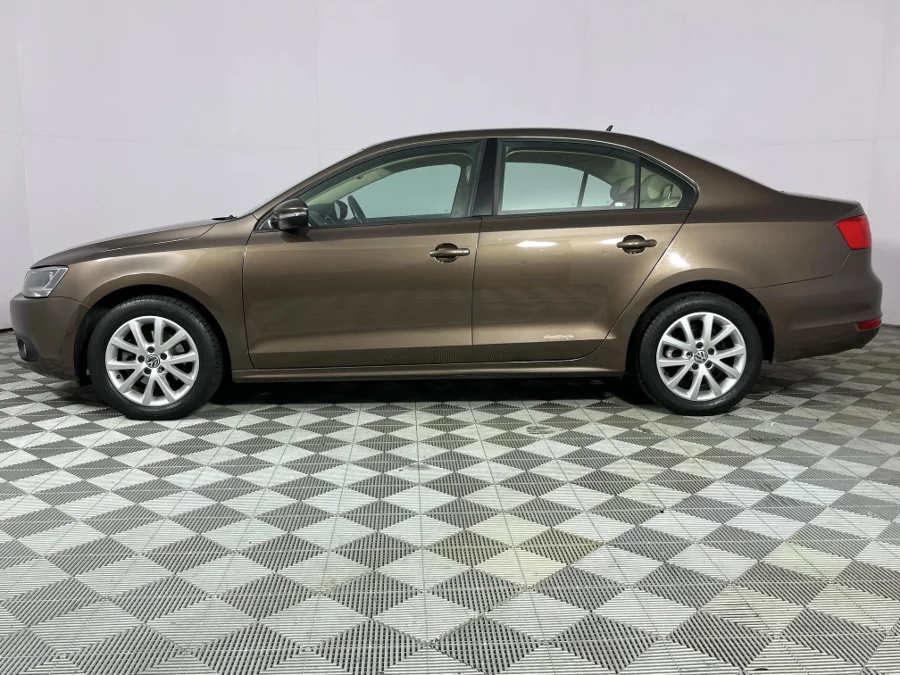 Used 2013 Volkswagen Jetta 1.6TDI Comfortline auto - WeBuyCars Brackenfell Cape Town Used 2013 Volkswagen Jetta 1.6TDI Comfortline auto - WeBuyCars Brackenfell Cape Town