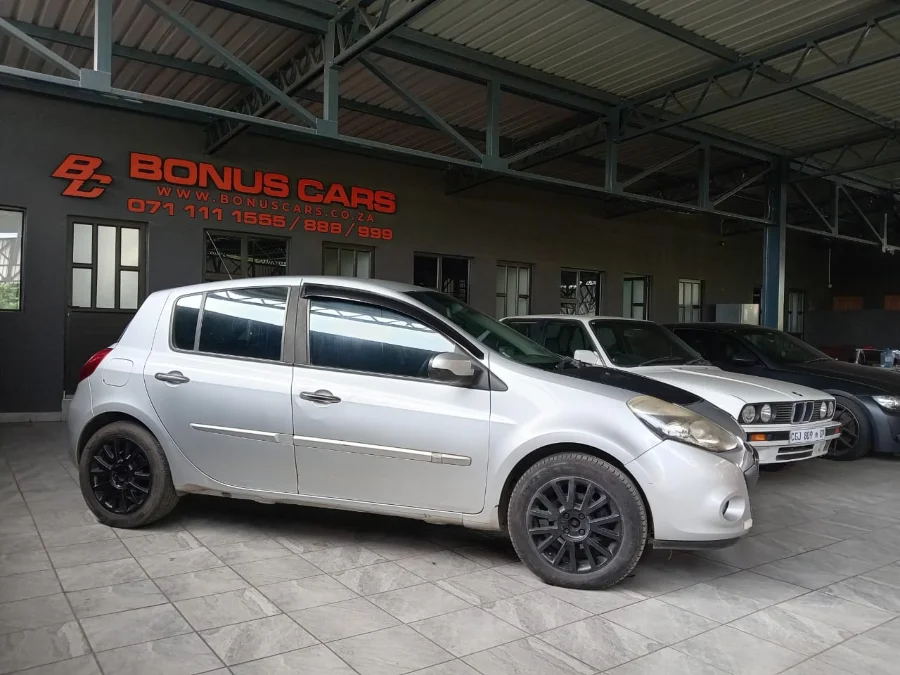 Used 2010 Renault Clio 1.6 Dynamique - Bonus Cars Used 2010 Renault Clio 1.6 Dynamique - Bonus Cars