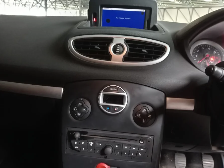 Used 2010 Renault Clio 1.6 Dynamique - Bonus Cars Used 2010 Renault Clio 1.6 Dynamique - Bonus Cars