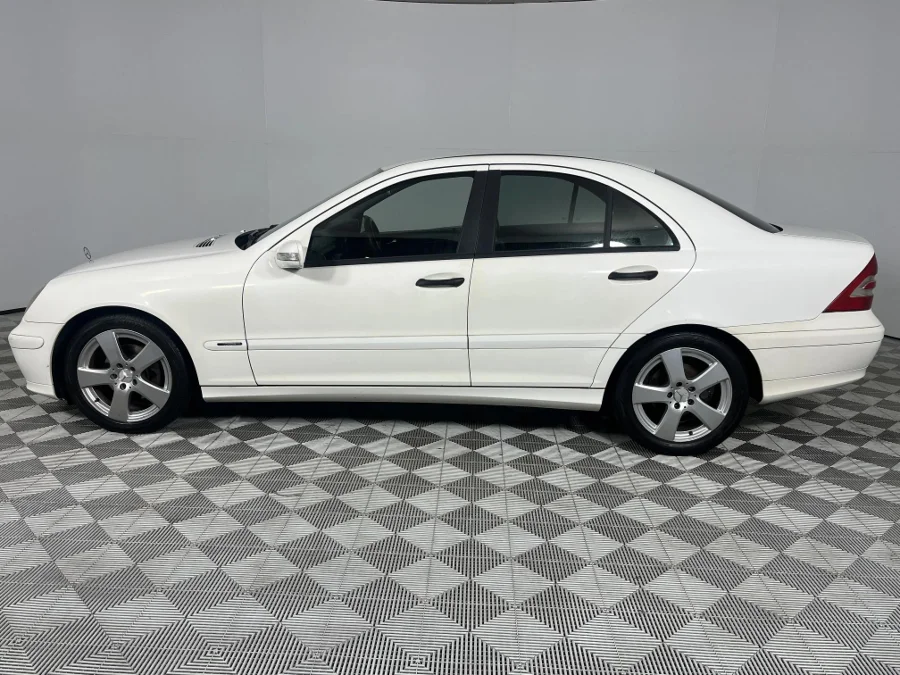 Used 2005 Mercedes-Benz C-Class C180 Kompressor Classic Touchshift - WeBuyCars Richmond Used 2005 Mercedes-Benz C-Class C180 Kompressor Classic Touchshift - WeBuyCars Richmond