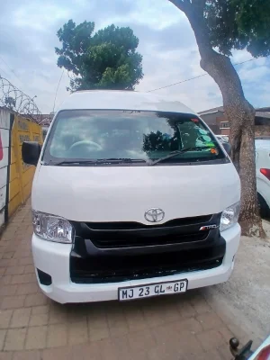 Used 2018 Toyota Quantum 2.7 GL 14-seater bus Used 2018 Toyota Quantum 2.7 GL 14-seater bus