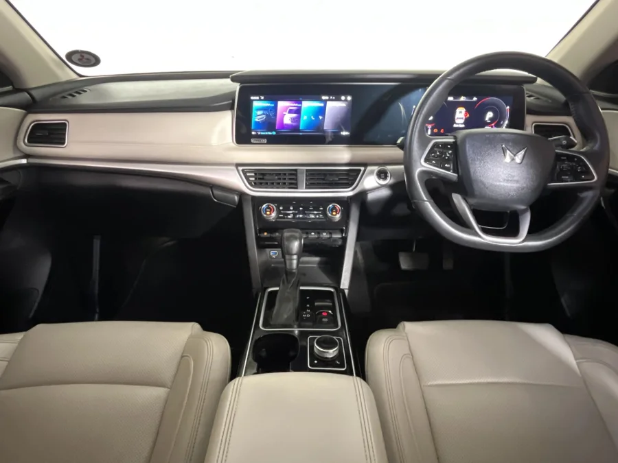 Used 2023 Mahindra XUV700 2.0T AX7 - WeBuyCars Midstream