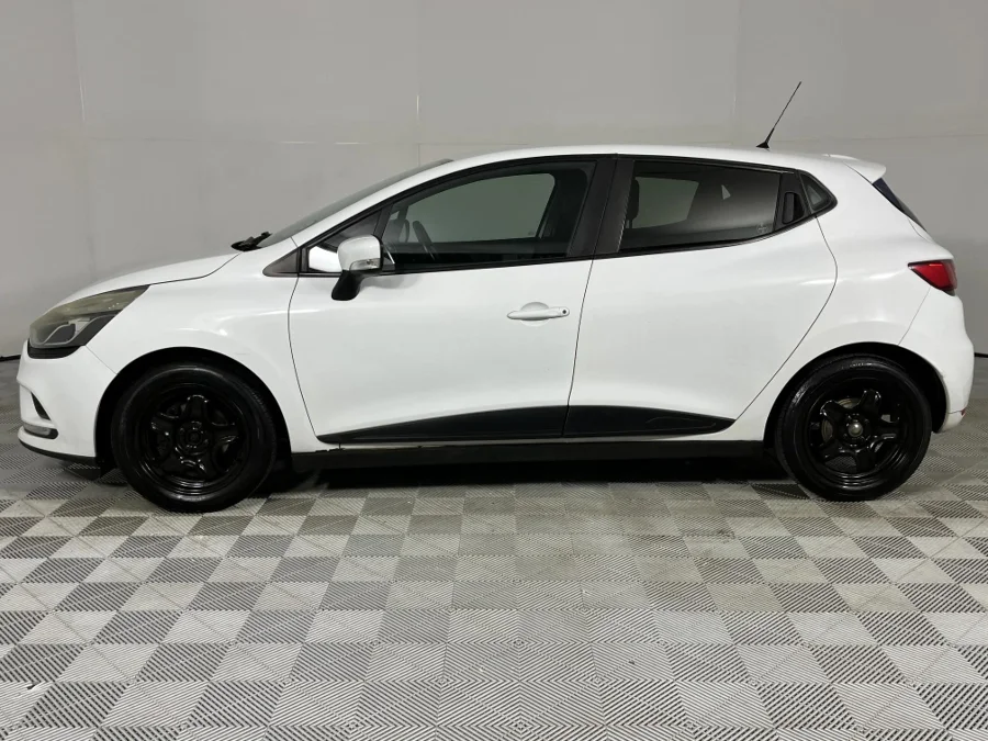Used 2017 Renault Clio 66kW turbo Authentique - WeBuyCars Silverlakes Used 2017 Renault Clio 66kW turbo Authentique - WeBuyCars Silverlakes