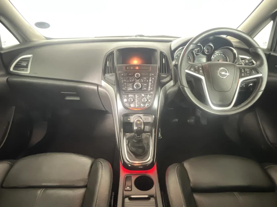 Used 2015 Opel Astra sedan 1.6 Turbo Cosmo - WeBuyCars Richmond Used 2015 Opel Astra sedan 1.6 Turbo Cosmo - WeBuyCars Richmond