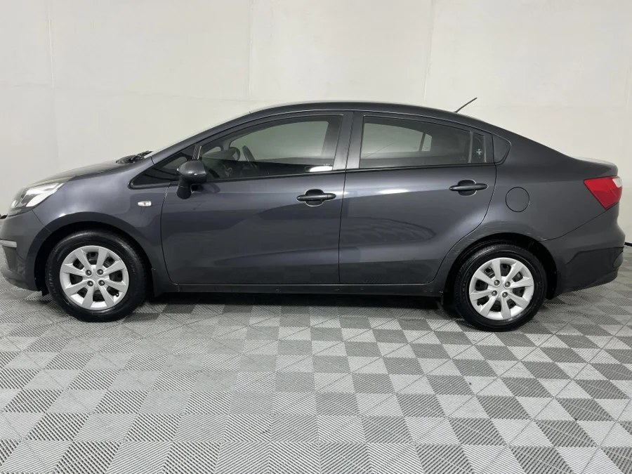 Used 2017 Kia Rio sedan 1.2 - WeBuyCars The Dome