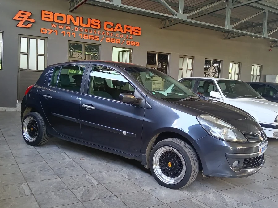 Used 2006 Renault Clio 1.6 Dynamique - Bonus Cars Used 2006 Renault Clio 1.6 Dynamique - Bonus Cars