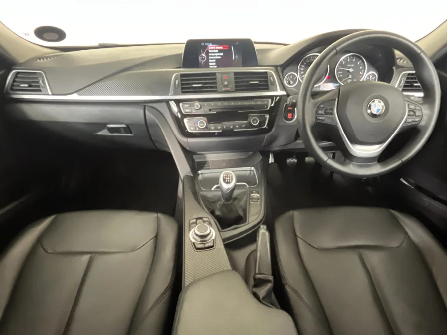 Used 2019 BMW 3 Series 330i - WeBuyCars Midstream Used 2019 BMW 3 Series 330i - WeBuyCars Midstream