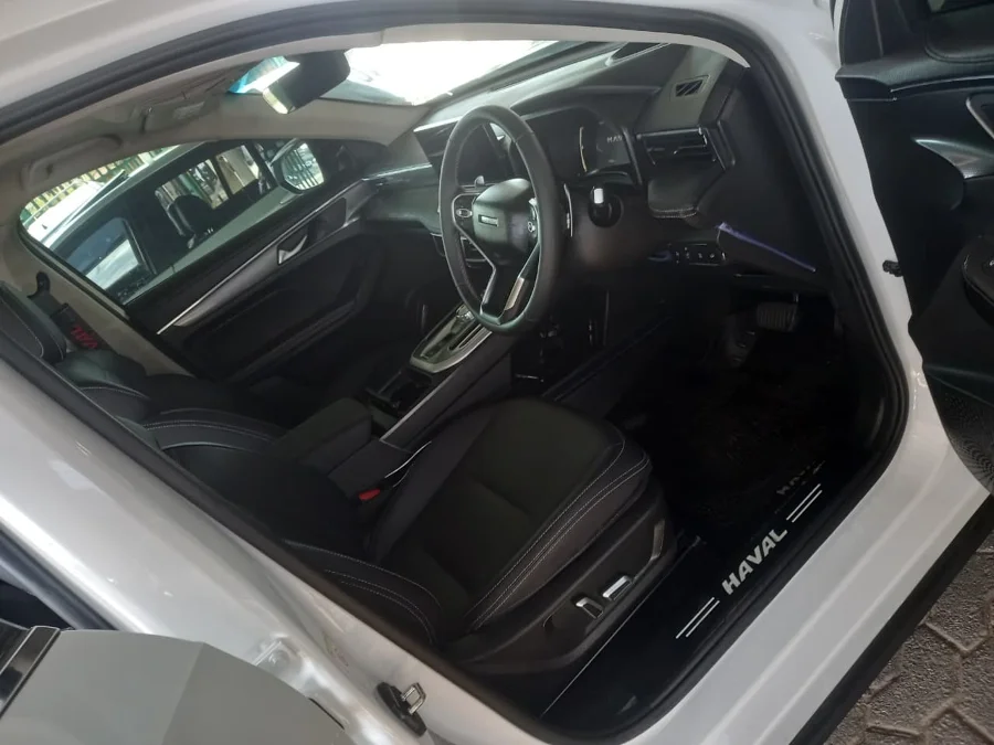 Used 2025 Haval Jolion 1.5T Super Luxury - Omega EL Auto Used 2025 Haval Jolion 1.5T Super Luxury - Omega EL Auto