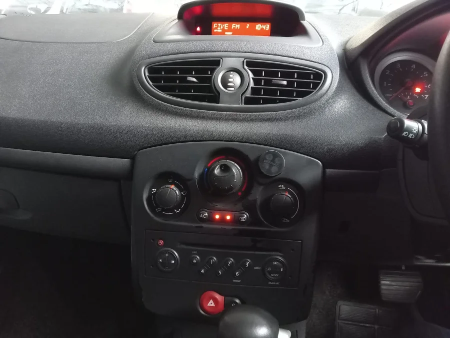 Used 2007 Renault Clio 1.6 Expression 5-door - Bonus Cars Used 2007 Renault Clio 1.6 Expression 5-door - Bonus Cars