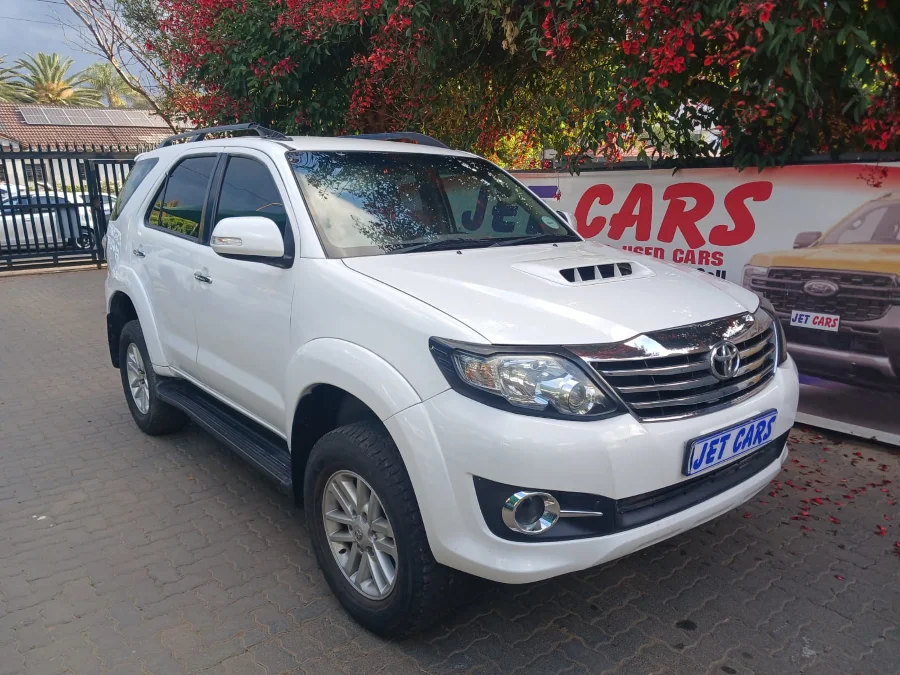Used 2011 Toyota Fortuner 3.0D-4D 4x4 - Jet Cars Used 2011 Toyota Fortuner 3.0D-4D 4x4 - Jet Cars