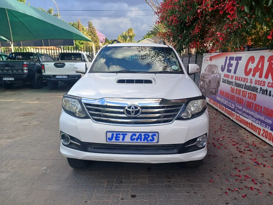 Used 2011 Toyota Fortuner 3.0D-4D 4x4 - Jet Cars Used 2011 Toyota Fortuner 3.0D-4D 4x4 - Jet Cars