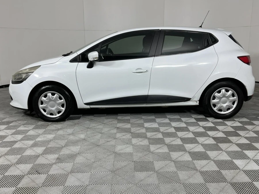 Used 2016 Renault Clio 55kW Authentique - WeBuyCars Midstream Used 2016 Renault Clio 55kW Authentique - WeBuyCars Midstream