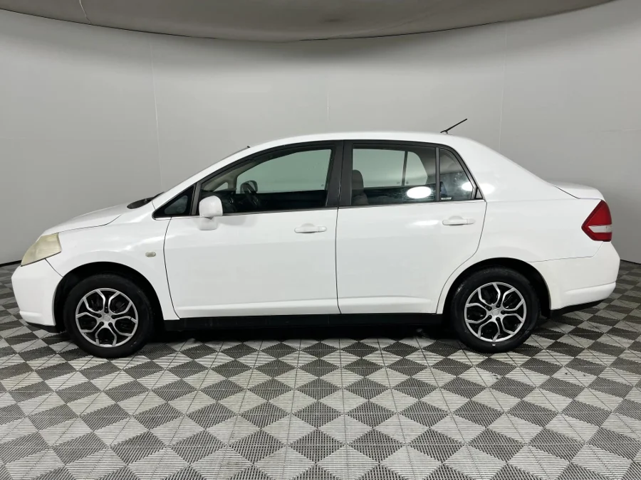 Used 2010 Nissan Tiida sedan 1.6 Acenta - WeBuyCars Epping Used 2010 Nissan Tiida sedan 1.6 Acenta - WeBuyCars Epping