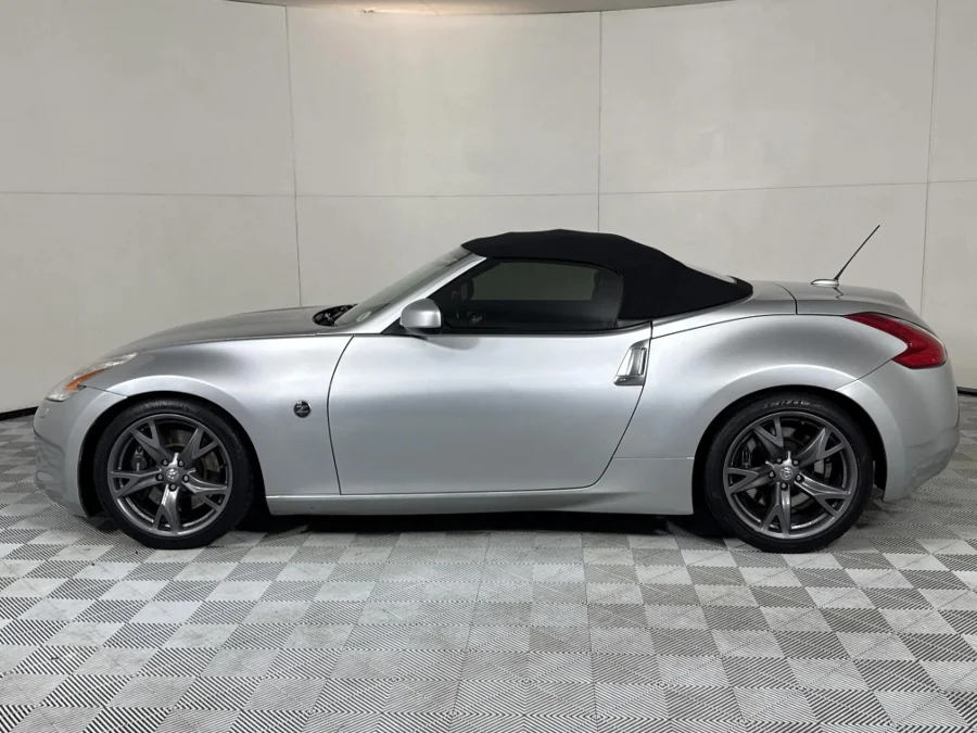 Used 2011 Nissan 370Z roadster automatic - WeBuyCars Midstream Used 2011 Nissan 370Z roadster automatic - WeBuyCars Midstream