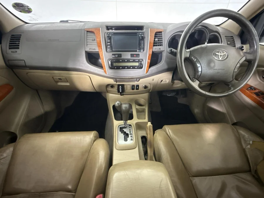 Used 2011 Toyota Fortuner 3.0D-4D 4x4 auto - WeBuyCars Midstream