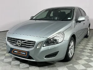 Used 2013 Volvo S60 T4 R-Design auto