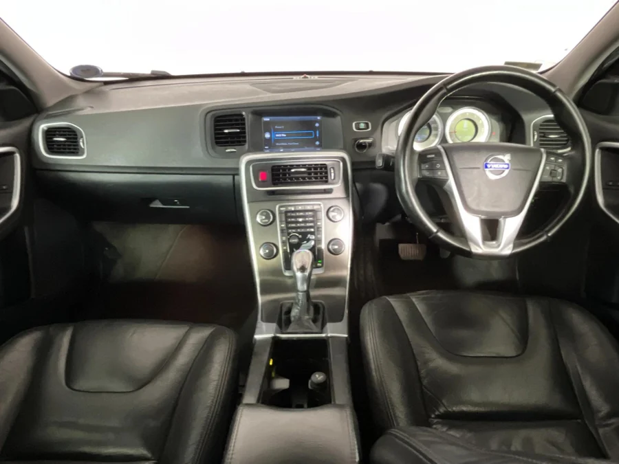 Used 2013 Volvo S60 T4 R-Design auto - WeBuyCars George