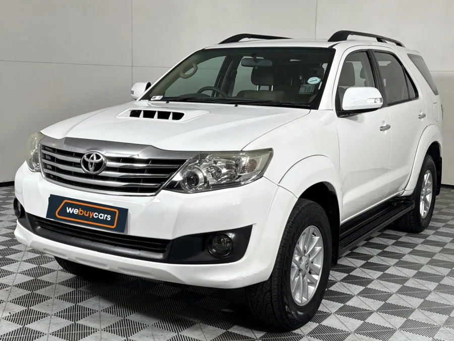 Used 2013 Toyota Fortuner 2.5D-4D - WeBuyCars Midstream