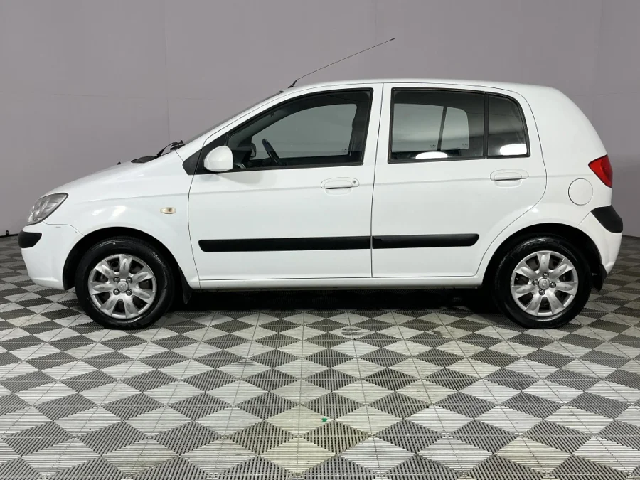 Used 2011 Hyundai Getz 1.4 GL high-spec - WeBuyCars Brackenfell Cape Town Used 2011 Hyundai Getz 1.4 GL high-spec - WeBuyCars Brackenfell Cape Town