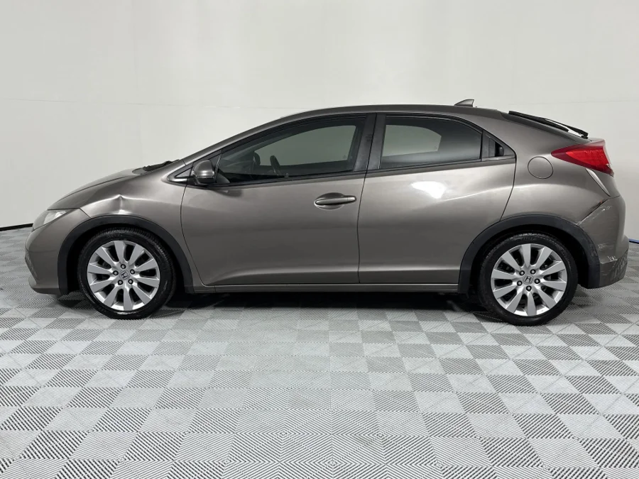 Used 2014 Honda Civic hatch 1.8 Executive - WeBuyCars Vereeniging Used 2014 Honda Civic hatch 1.8 Executive - WeBuyCars Vereeniging