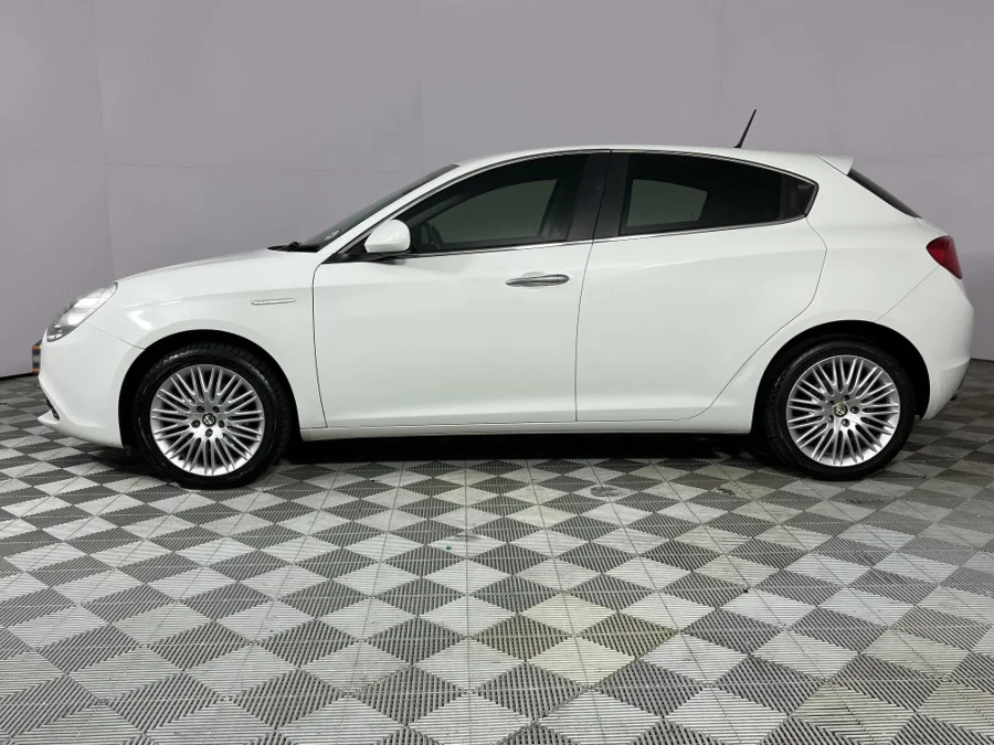 Used 2011 Alfa Romeo Giulietta 1.4TBi Distinctive - WeBuyCars Brackenfell Cape Town