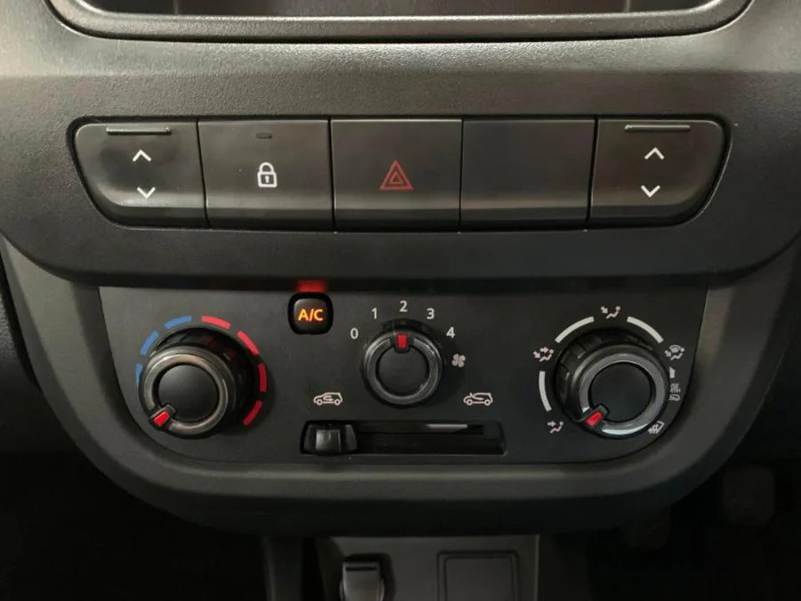 New 2025 Renault Kwid 1.0 Life - AutoCity Group New 2025 Renault Kwid 1.0 Life - AutoCity Group