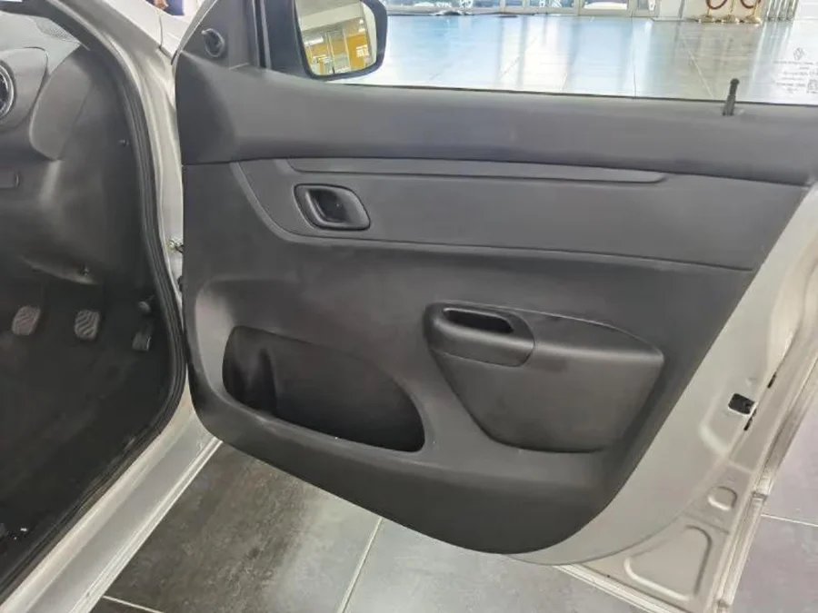 New 2025 Renault Kwid 1.0 Life - AutoCity Group New 2025 Renault Kwid 1.0 Life - AutoCity Group