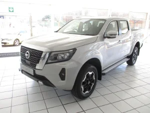 New 2025 Nissan Navara 2.5DDTi double cab LE 4x4