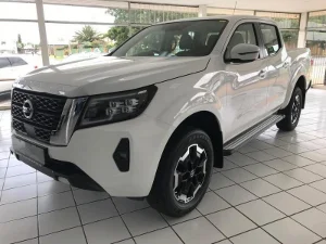 New 2025 Nissan Navara 2.5DDTi double cab LE