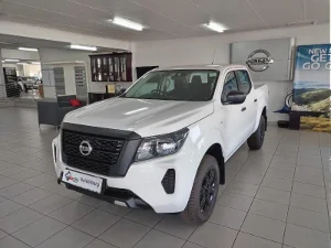 New 2025 Nissan Navara 2.5DDTi double cab SE manual