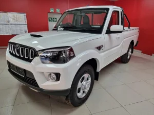 New 2025 Mahindra Pik Up 2.2CRDe single cab 4x4 S6