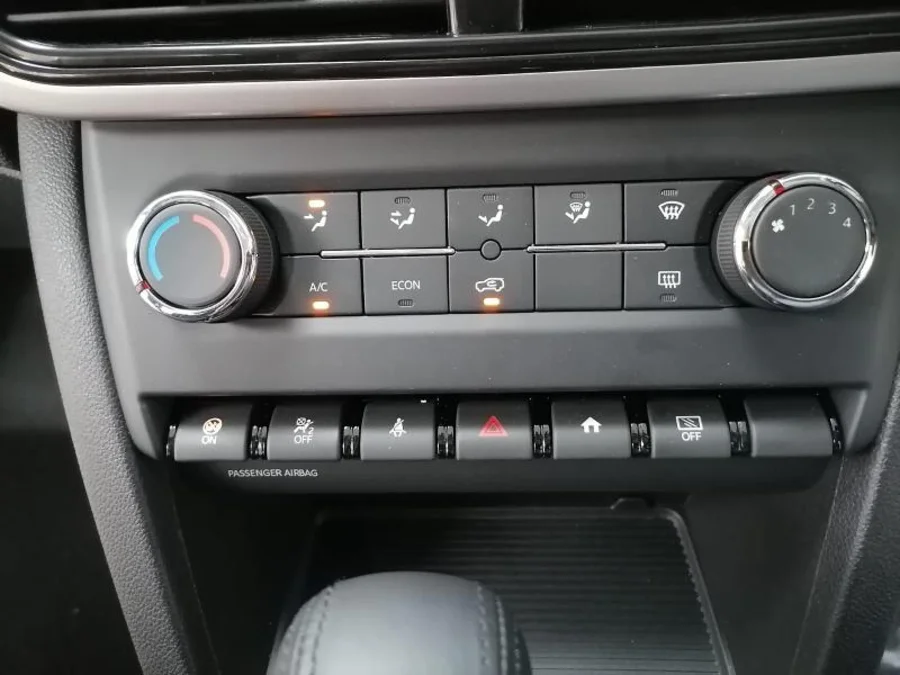 New 2025 Mahindra XUV700 2.0T AX5 - AutoCity Group