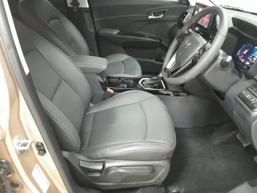 New 2025 Mahindra XUV 3XO 1.2T AX7L - AutoCity Group