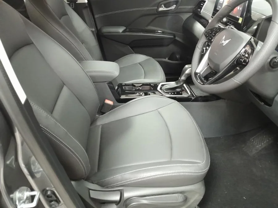 New 2025 Mahindra XUV 3XO 1.2T AX7L - AutoCity Group New 2025 Mahindra XUV 3XO 1.2T AX7L - AutoCity Group