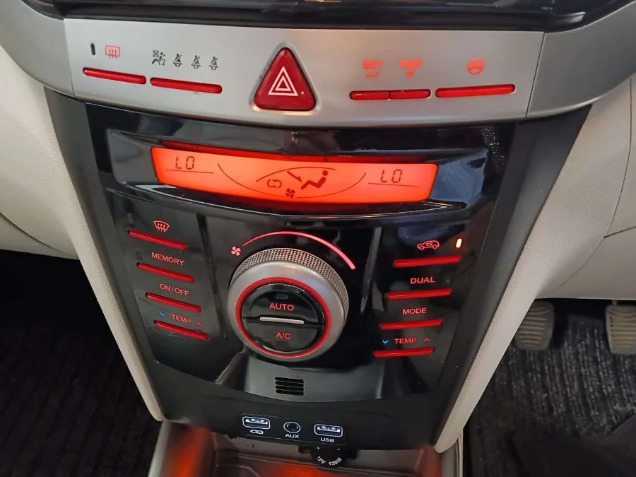 Used 2019 Mahindra XUV300 1.2T W8 - AutoCity Group Used 2019 Mahindra XUV300 1.2T W8 - AutoCity Group