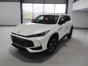 New 2025 MG HS 1.5T Luxury