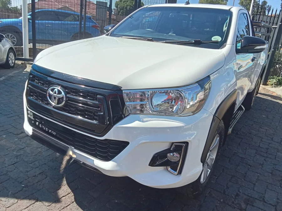 New 2023 Toyota Hilux 2.4GD - Private Seller New 2023 Toyota Hilux 2.4GD - Private Seller