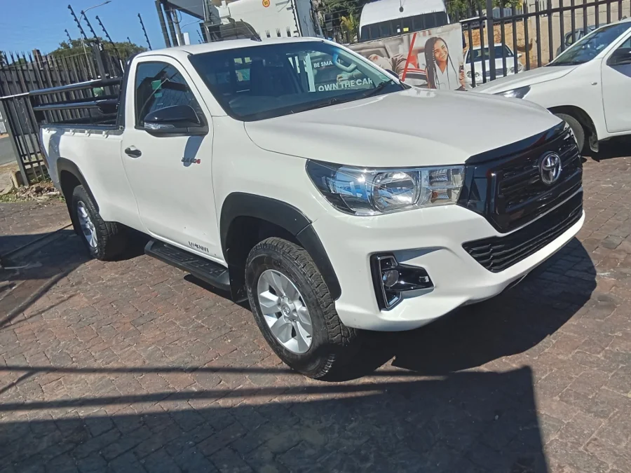 New 2023 Toyota Hilux 2.4GD - Private Seller New 2023 Toyota Hilux 2.4GD - Private Seller