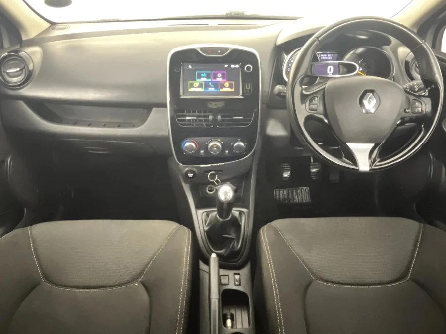 Used 2016 Renault Clio 66kW turbo Dynamique - WeBuyCars Polokwane Used 2016 Renault Clio 66kW turbo Dynamique - WeBuyCars Polokwane