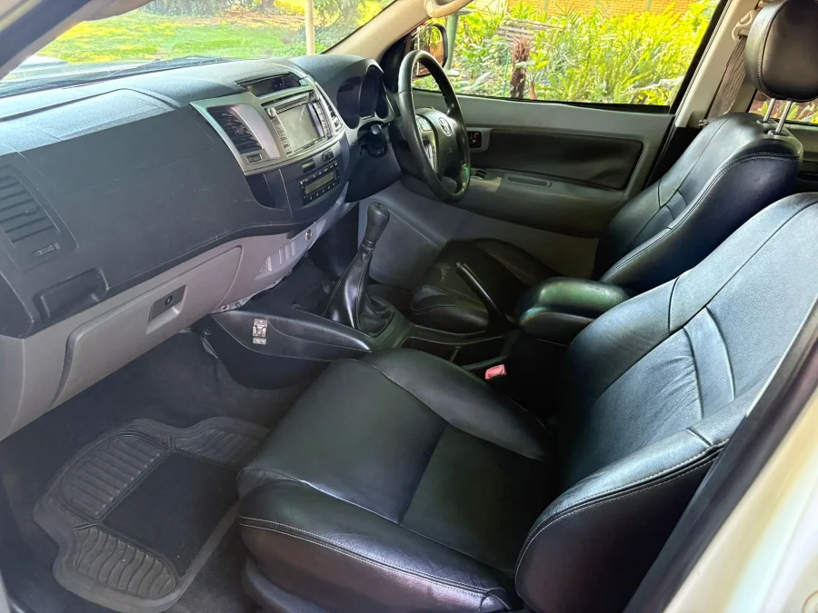 Used 2016 Toyota Hilux 2.5D-4D double cab Raider Legend 45 - Xpertz Carz Used 2016 Toyota Hilux 2.5D-4D double cab Raider Legend 45 - Xpertz Carz