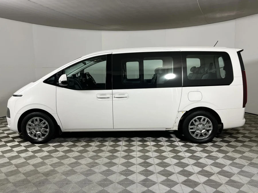 Used 2023 Hyundai Staria 2.2D Executive 9-seater - WeBuyCars Germiston Used 2023 Hyundai Staria 2.2D Executive 9-seater - WeBuyCars Germiston