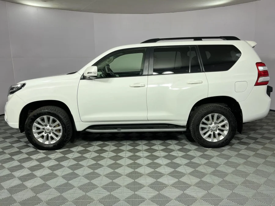 Used 2016 Toyota Land Cruiser Prado 4.0 VX - WeBuyCars Rustenburg