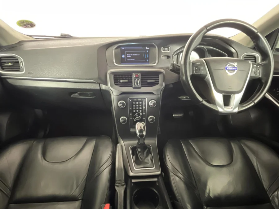 Used 2013 Volvo V40 Cross Country T4 Excel auto - WeBuyCars Richmond Used 2013 Volvo V40 Cross Country T4 Excel auto - WeBuyCars Richmond