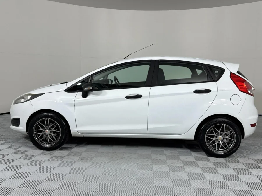 Used 2016 Ford Fiesta 5-door 1.4 Ambiente - WeBuyCars Vereeniging