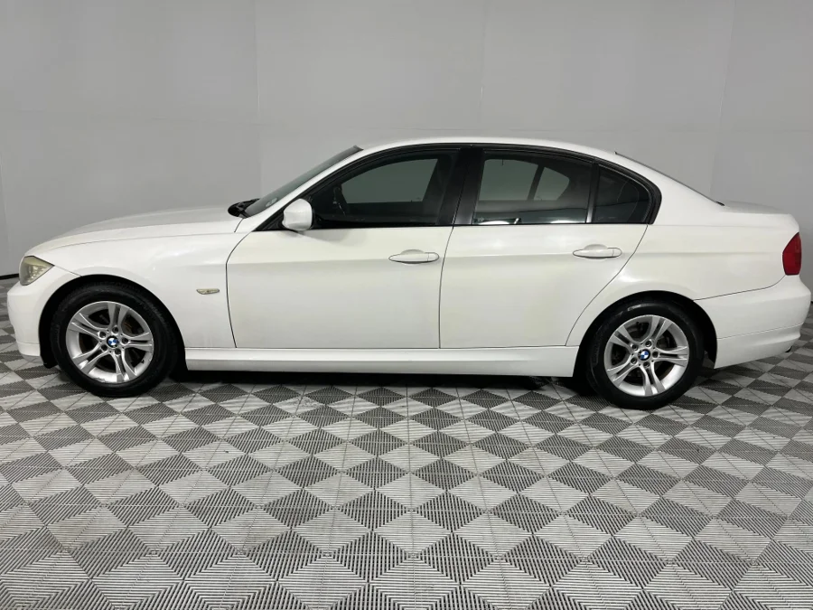 Used 2010 BMW 3 Series 320i auto - WeBuyCars Richmond Used 2010 BMW 3 Series 320i auto - WeBuyCars Richmond