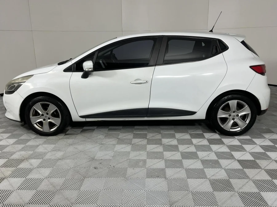 Used 2015 Renault Clio 66kW turbo Expression - WeBuycars East London Used 2015 Renault Clio 66kW turbo Expression - WeBuycars East London